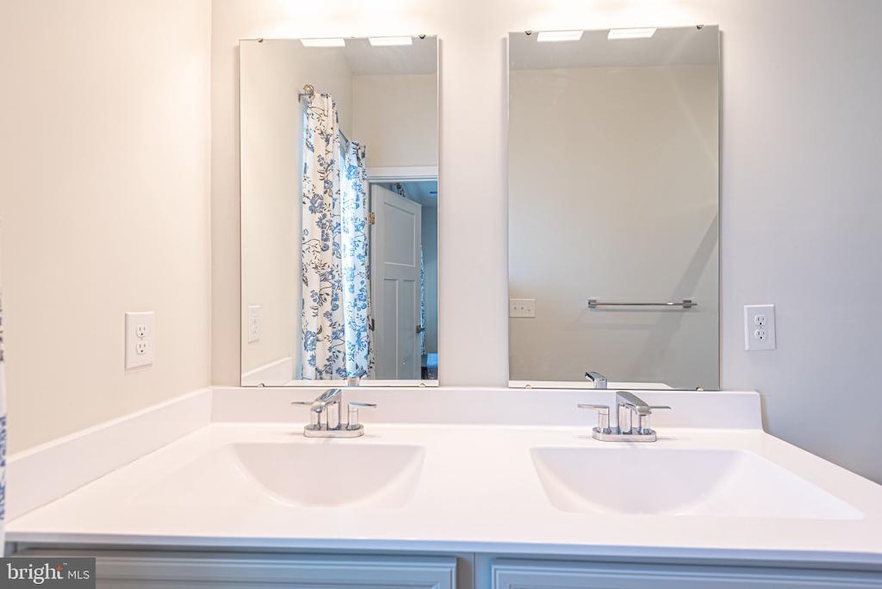  Real Estate for Sale - 8626 South Park Dr #6 in Berlin Photo 37