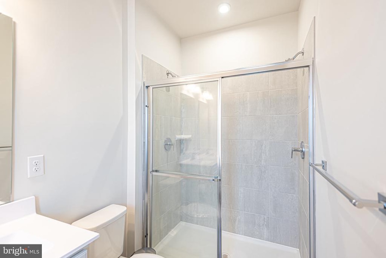  Real Estate for Sale - 8626 South Park Dr #6 in Berlin Photo 38
