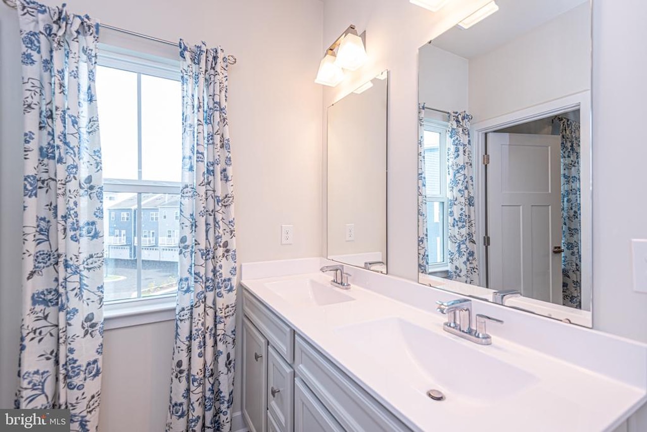  Real Estate for Sale - 8626 South Park Dr #6 in Berlin Photo 40