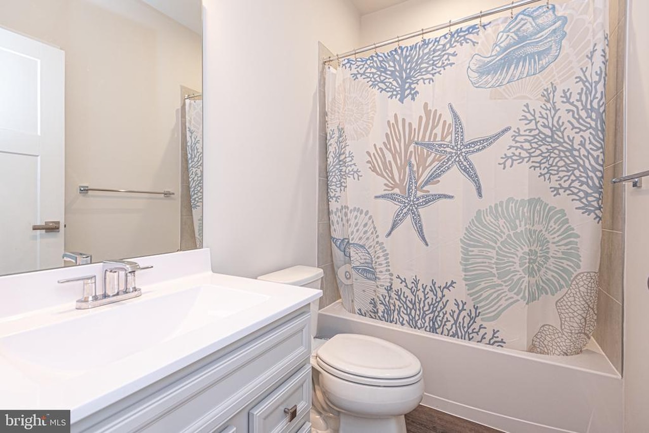 Real Estate for Sale - 8626 South Park Dr #6 in Berlin Photo 43