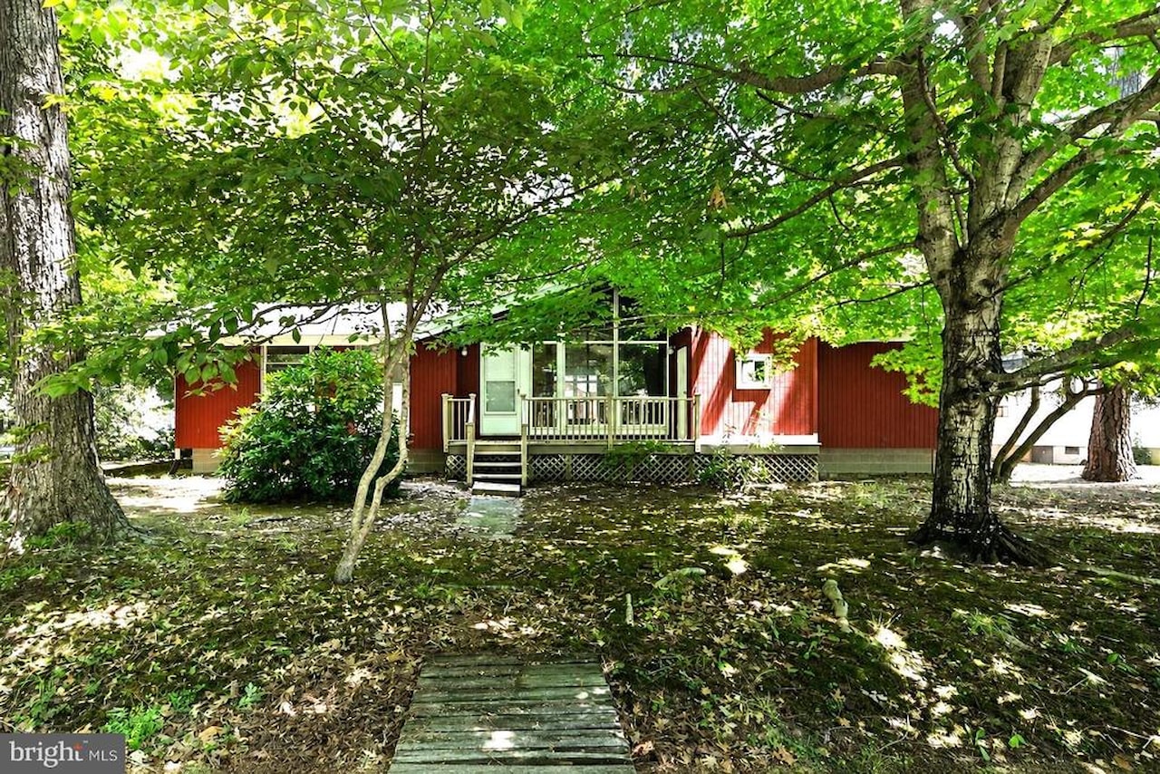  Real Estate for Sale - 25 Seabreeze Rd in Ocean Pines Photo 2