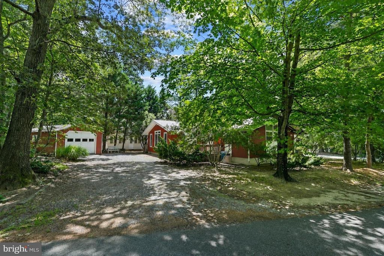 Real Estate for Sale - 25 Seabreeze Rd in Ocean Pines Photo 3