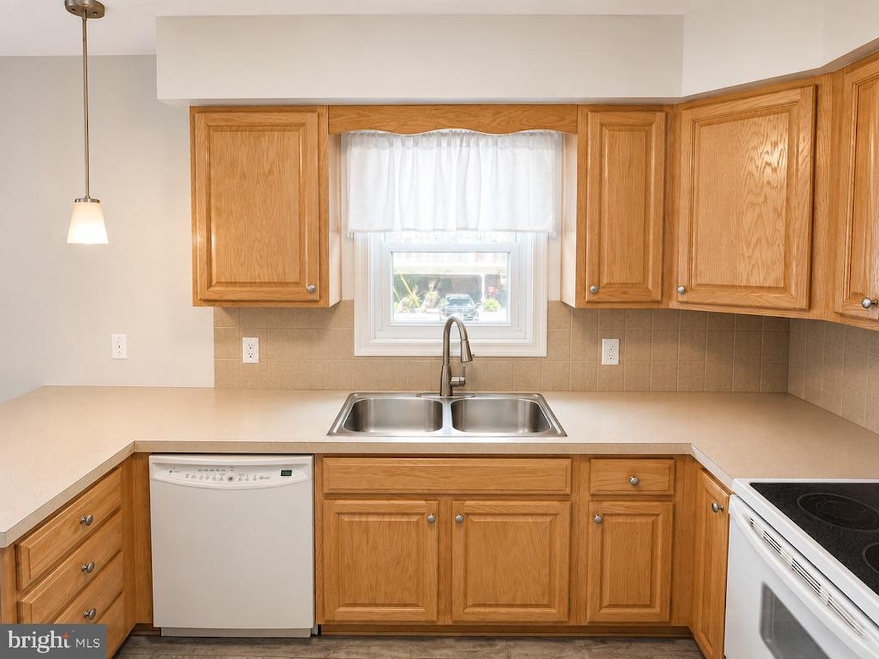 Ocean Point II Real Estate for Sale - 4000 Coastal Hwy #107 in Ocean City Photo 9