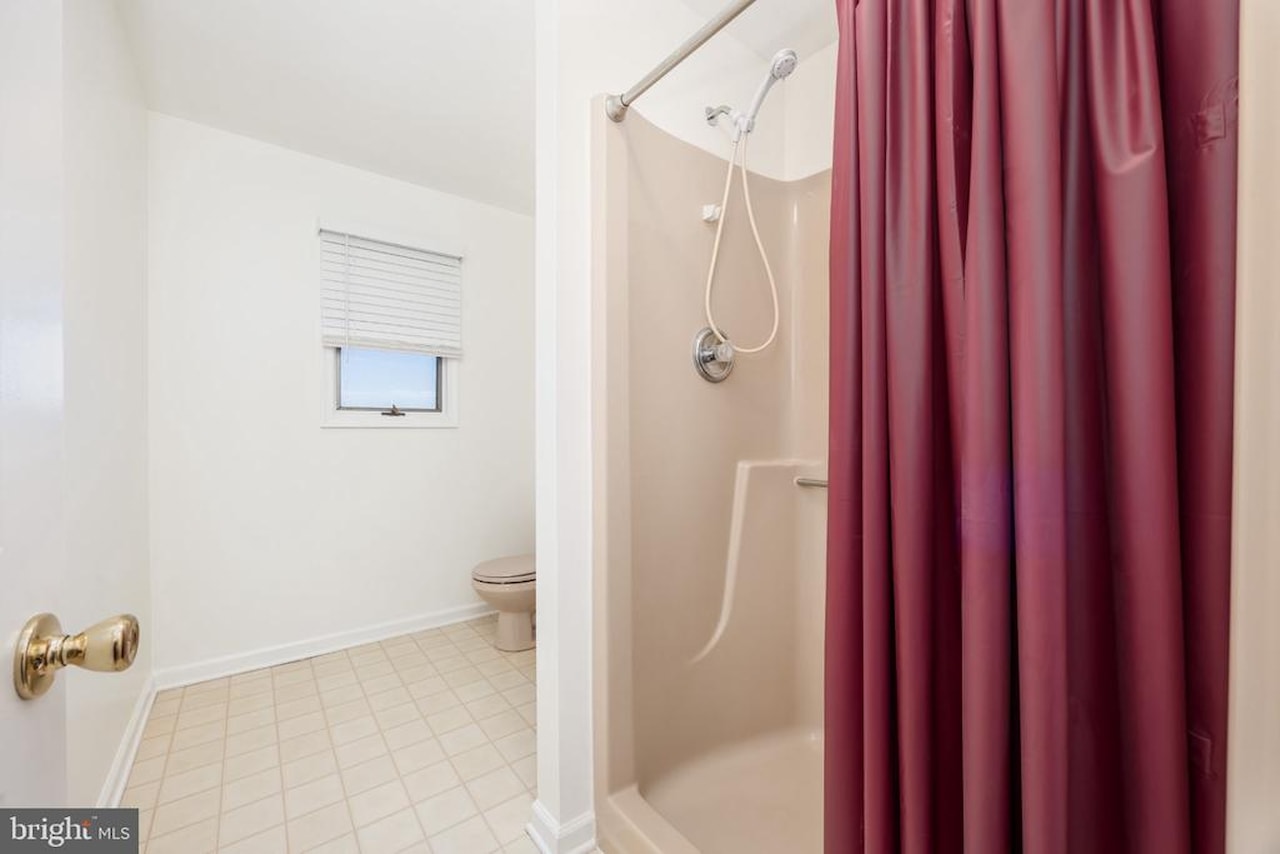  Real Estate for Sale - 10431 Brighton Rd in Ocean City Photo 20