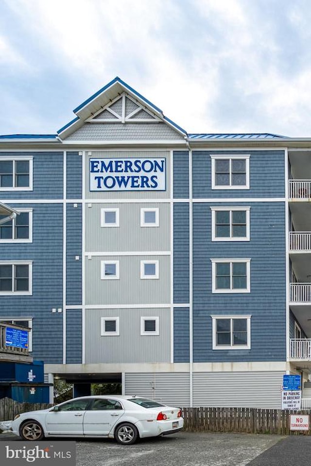 Emerson Towers Real Estate for Sale - 221 Wicomico St #504 in Ocean City Photo 2