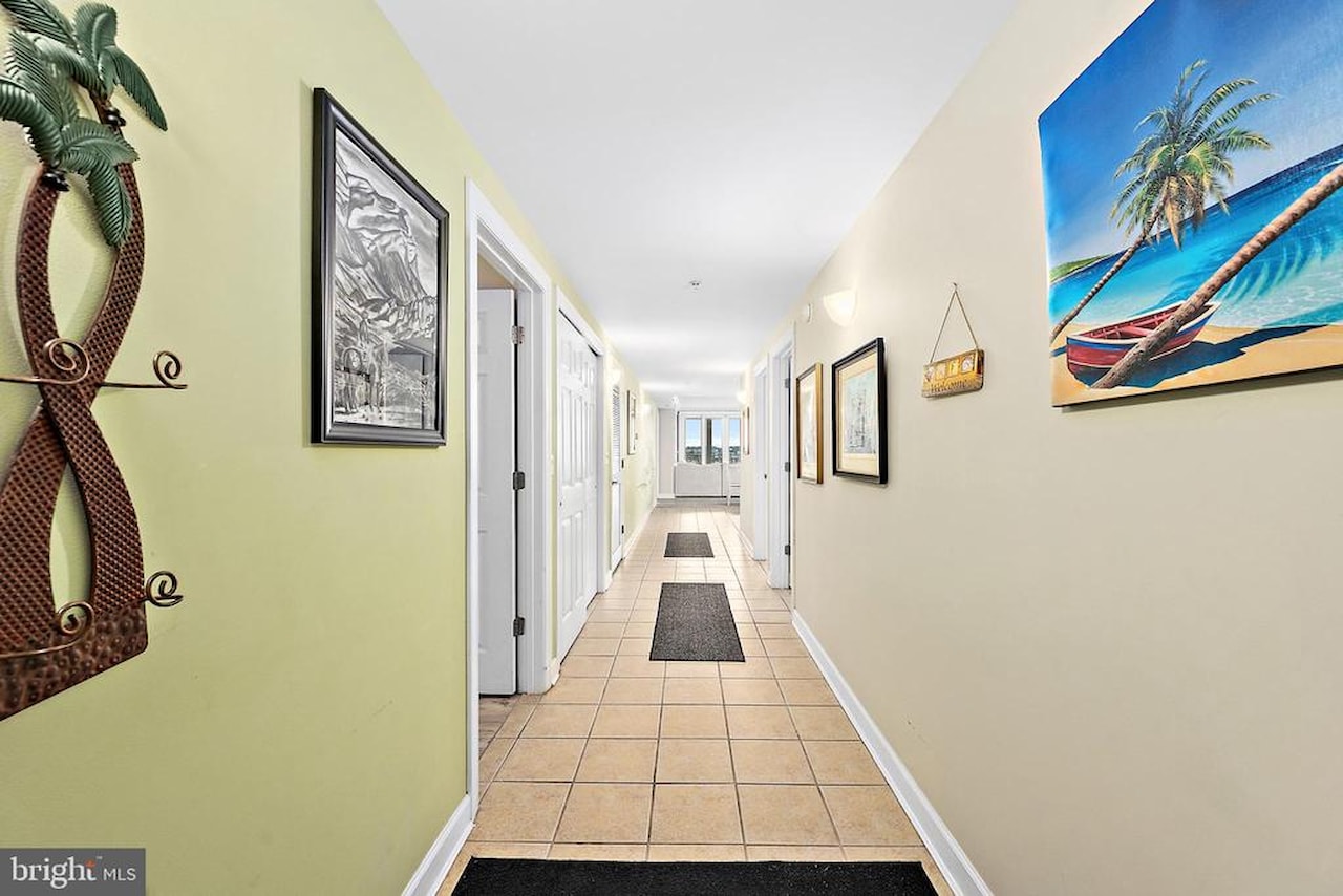 Emerson Towers Real Estate for Sale - 221 Wicomico St #504 in Ocean City Photo 3