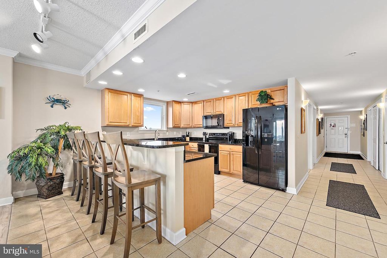 Emerson Towers Real Estate for Sale - 221 Wicomico St #504 in Ocean City Photo 16