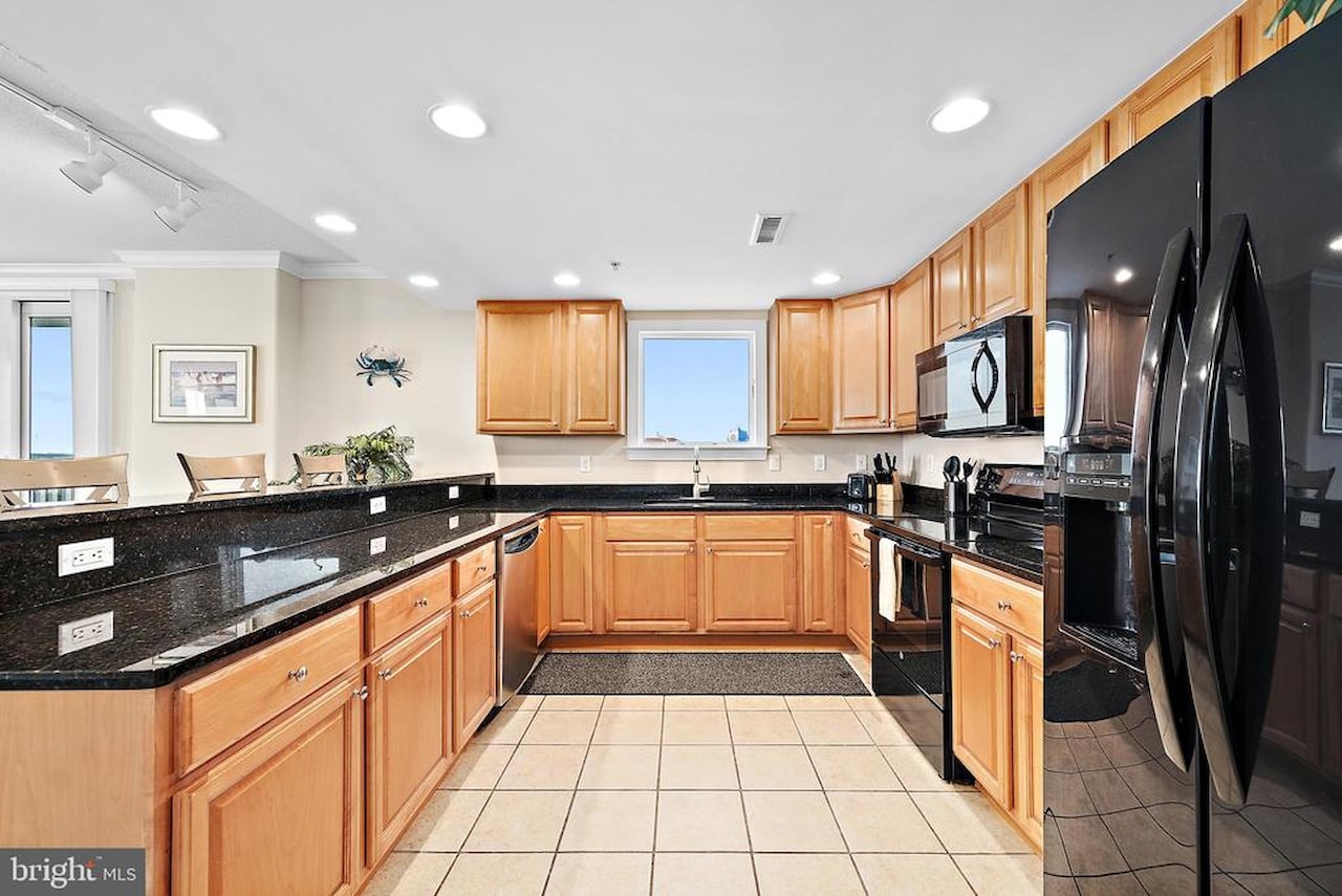 Emerson Towers Real Estate for Sale - 221 Wicomico St #504 in Ocean City Photo 17