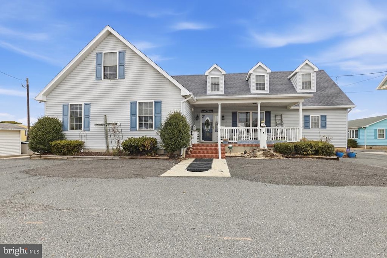  Real Estate for Sale - 38967 Willow Ln in Fenwick Island Photo 2