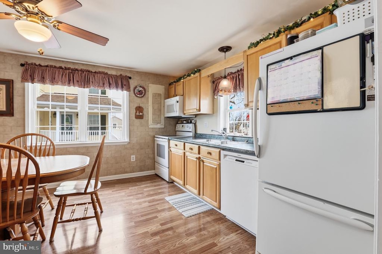  Real Estate for Sale - 38967 Willow Ln in Fenwick Island Photo 10