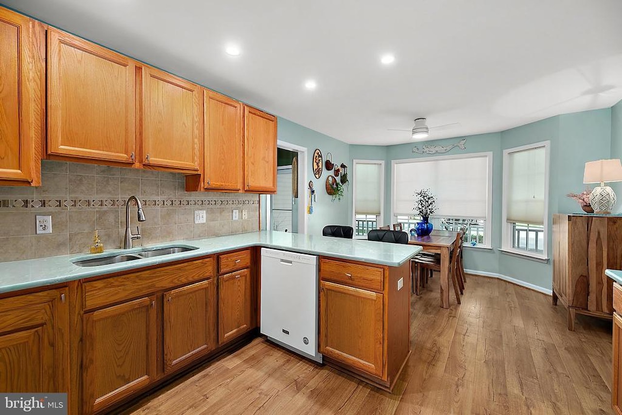  Real Estate for Sale - 1 Links Ln in Berlin Photo 25