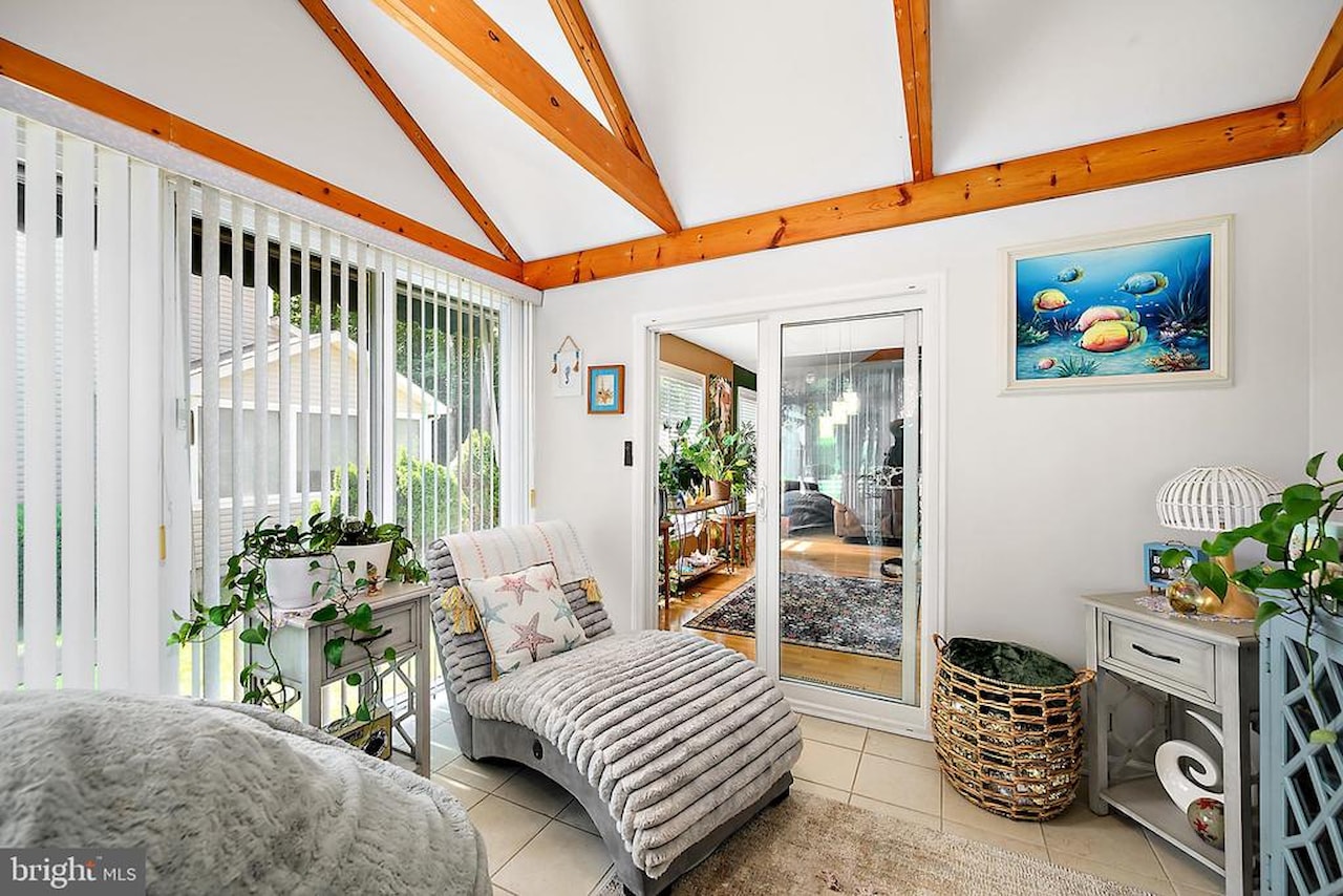  Real Estate for Sale - 1 Links Ln in Berlin Photo 5