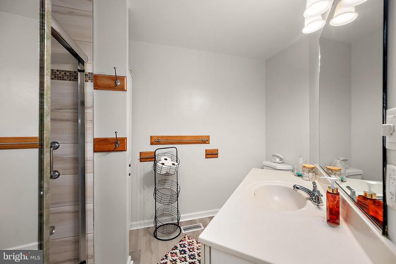  Real Estate for Sale - 1 Links Ln in Berlin Photo 11