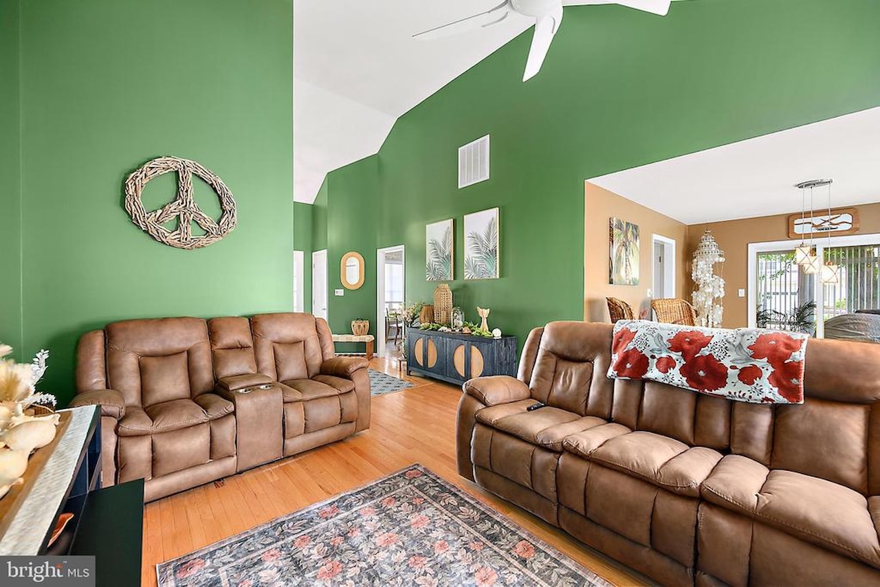  Real Estate for Sale - 1 Links Ln in Berlin Photo 18
