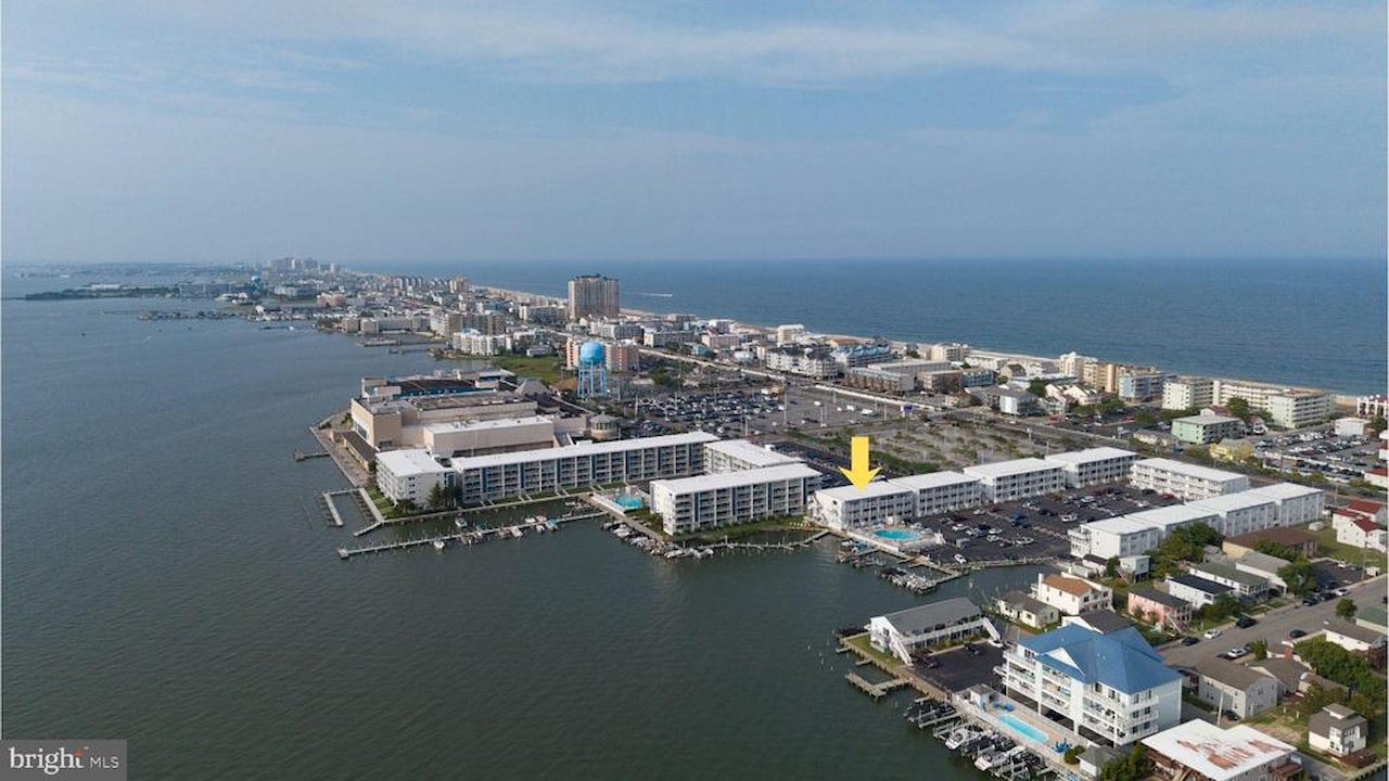 Bradley On The Bay Real Estate for Sale - 3701 Coastal Hwy #321E1 in Ocean City Photo 2