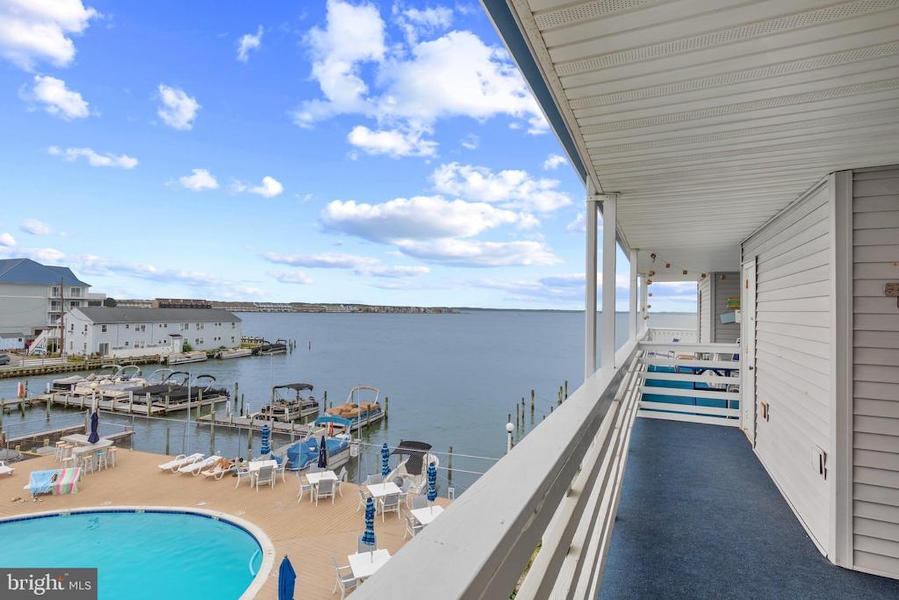 Bradley On The Bay Real Estate for Sale - 3701 Coastal Hwy #321E1 in Ocean City Photo 4
