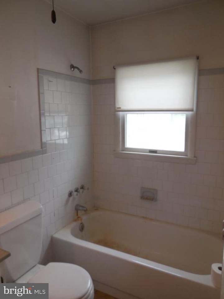  Real Estate for Sale - 12330 Snug Harbor Rd in Berlin Photo 20