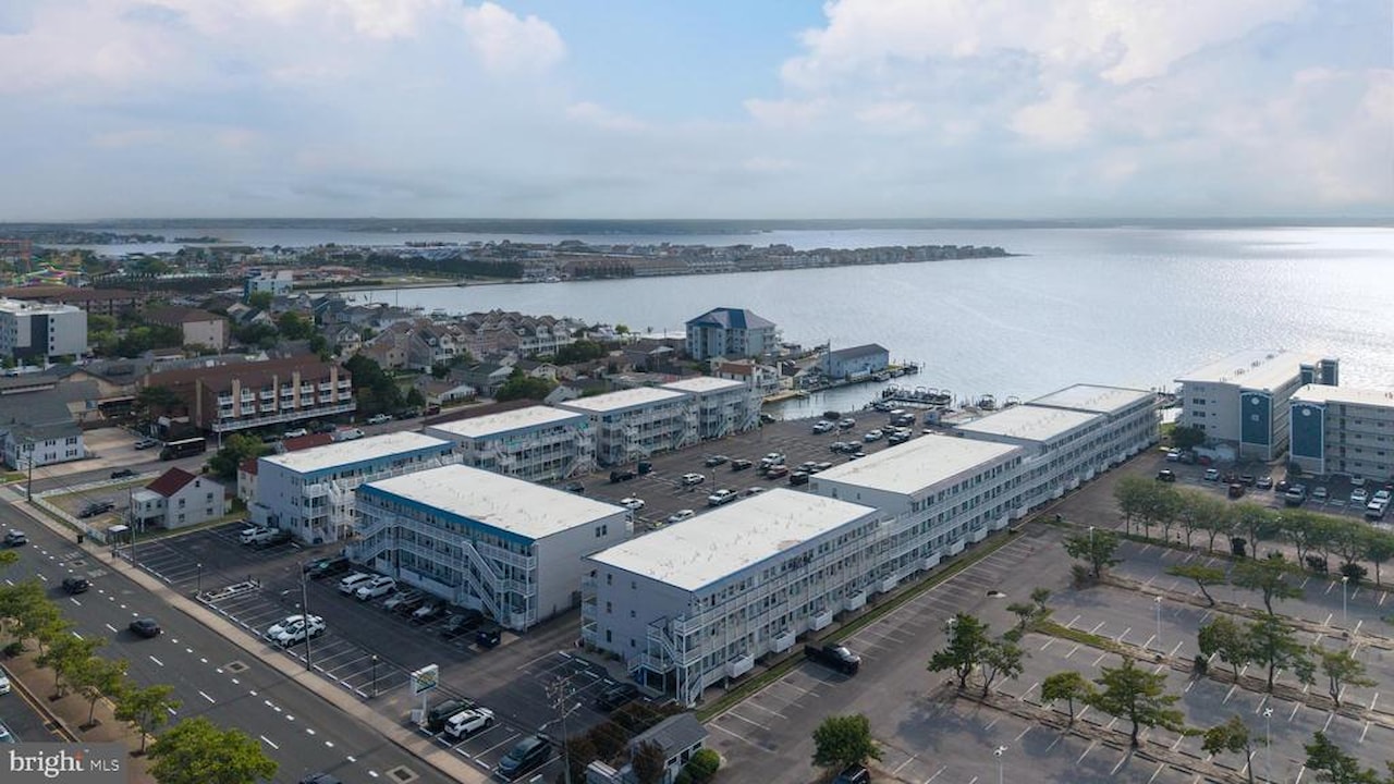 Bradley On The Bay Real Estate for Sale - 3701 Coastal Hwy #321E1 in Ocean City Photo 43