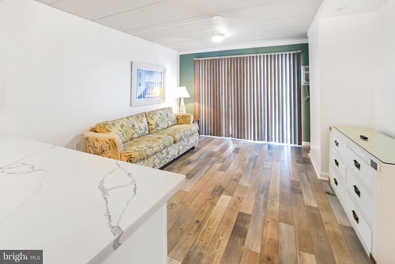 Summer Palace Real Estate for Sale - 18 69th St #9 in Ocean City Photo 9