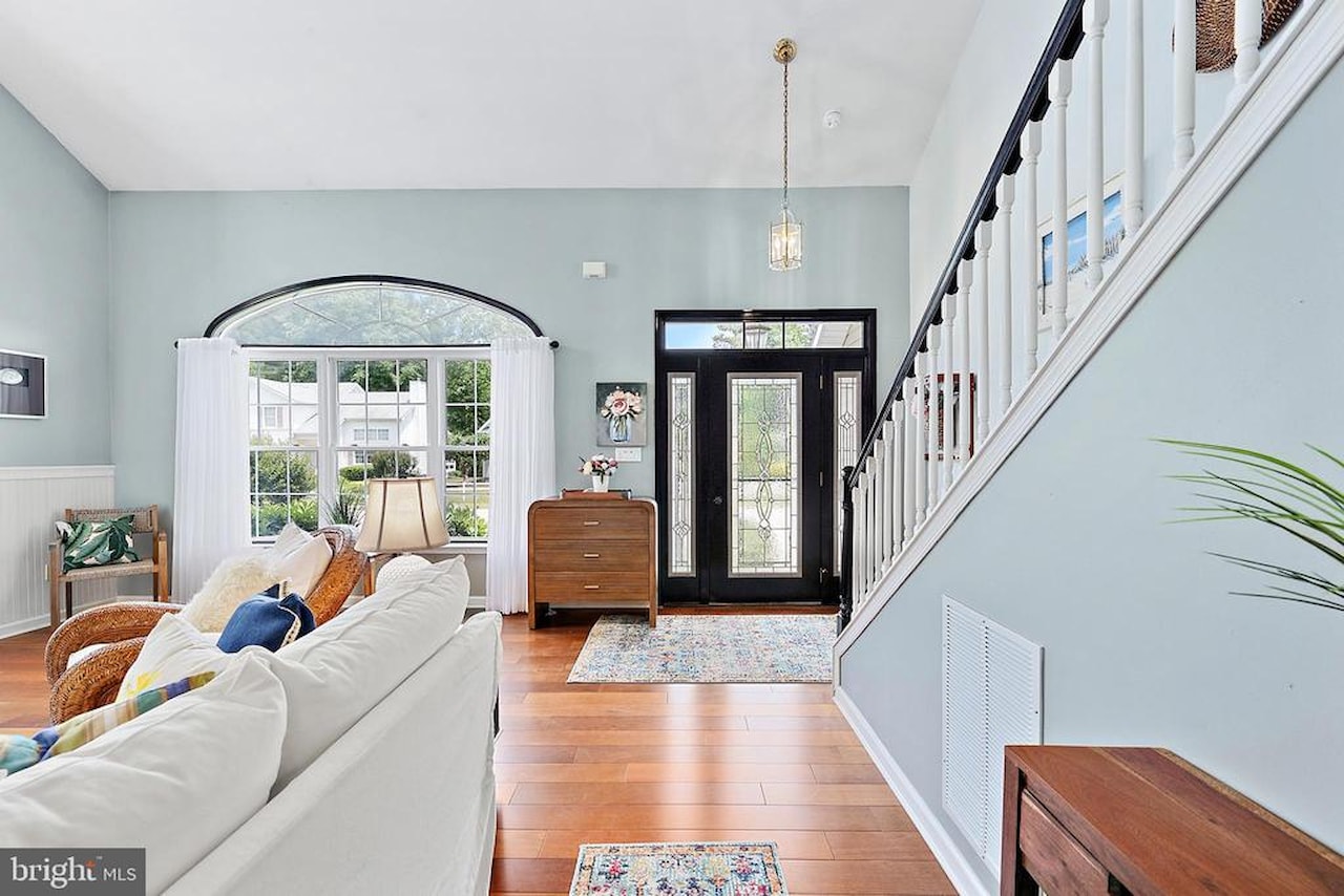  Real Estate for Sale - 58 Hingham Ln in Berlin Photo 3