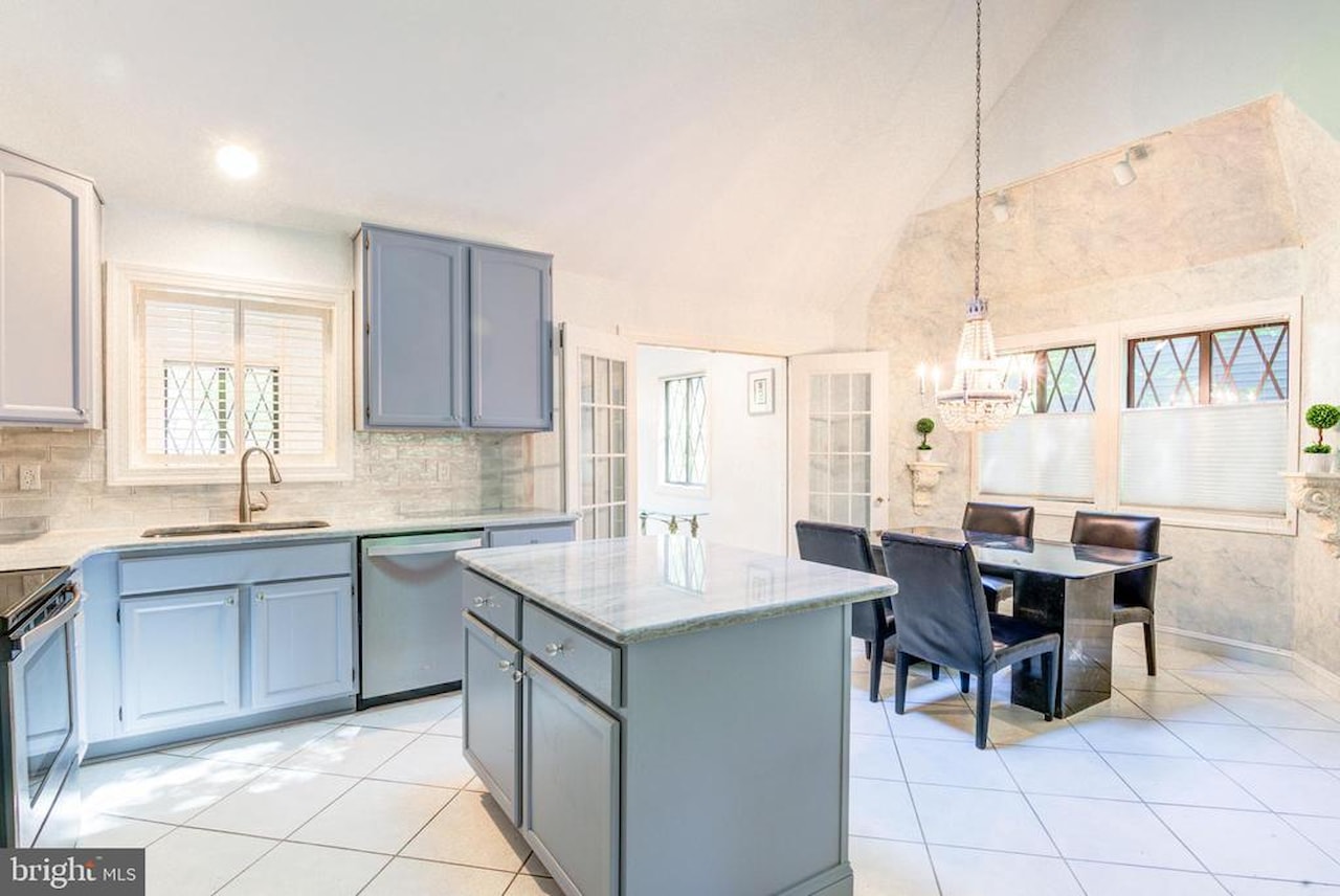  Real Estate for Sale - 127 Nottingham Ln in Ocean Pines Photo 5