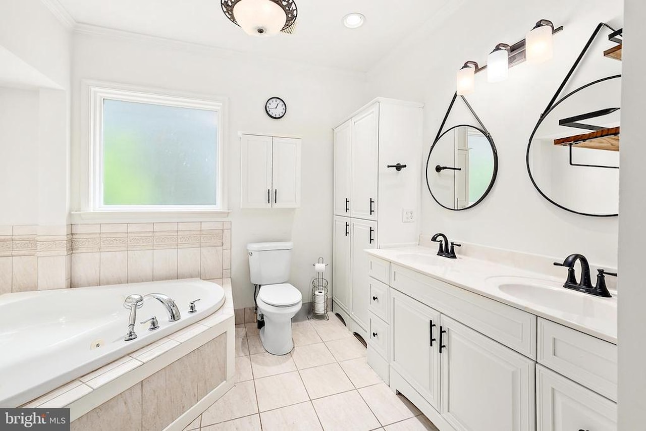  Real Estate for Sale - 58 Hingham Ln in Berlin Photo 22