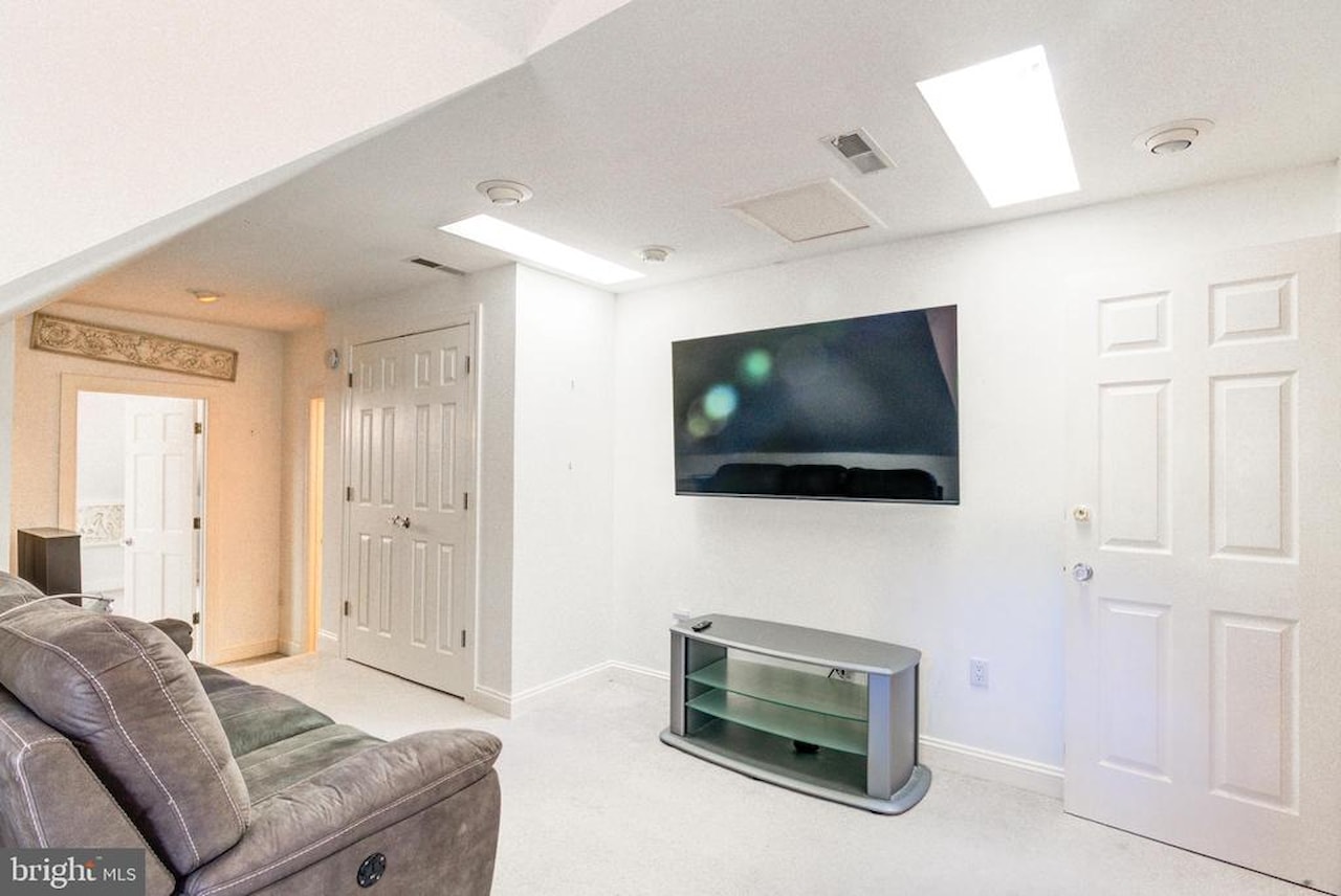  Real Estate for Sale - 127 Nottingham Ln in Ocean Pines Photo 22