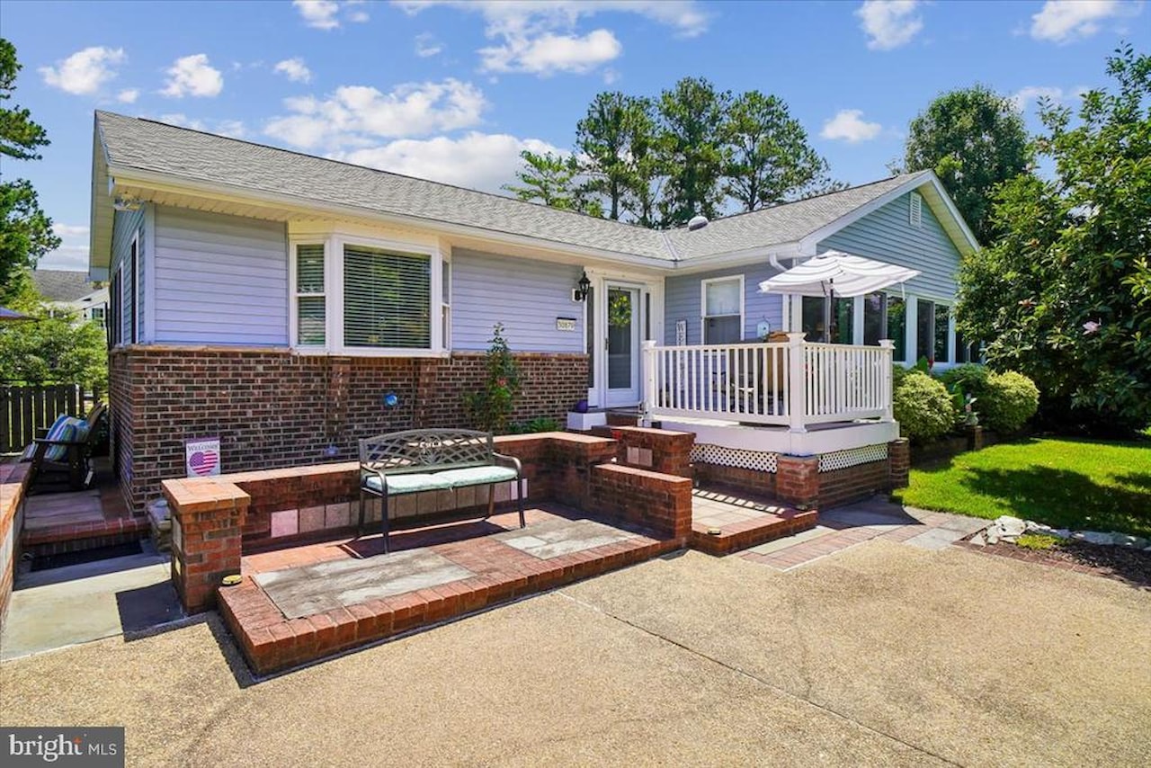  Real Estate for Sale - 30879 Maplewood Rd in Ocean View