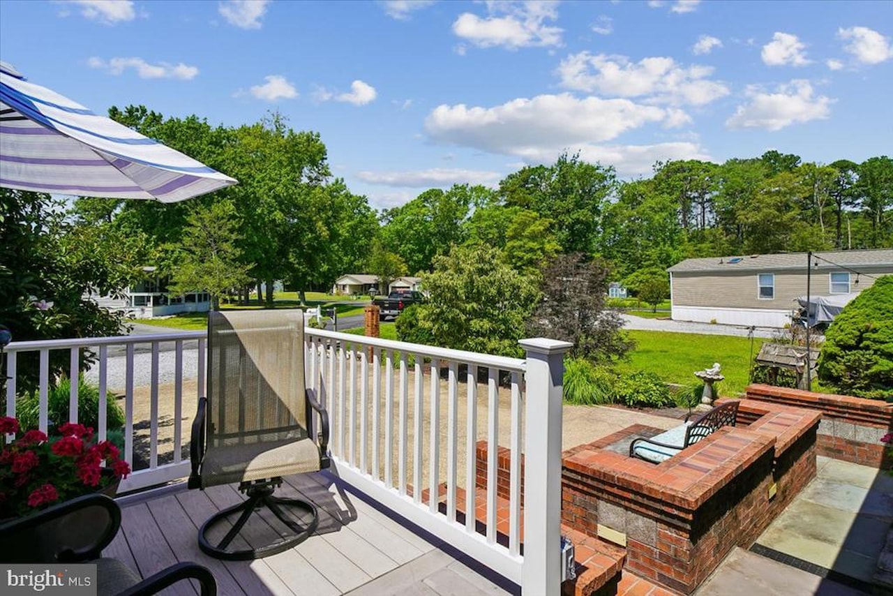  Real Estate for Sale - 30879 Maplewood Rd in Ocean View Photo 6