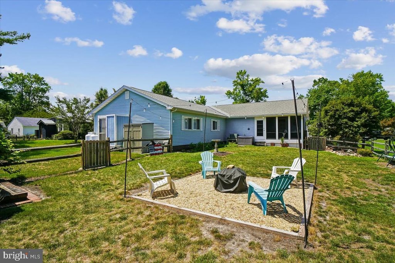  Real Estate for Sale - 30879 Maplewood Rd in Ocean View Photo 7