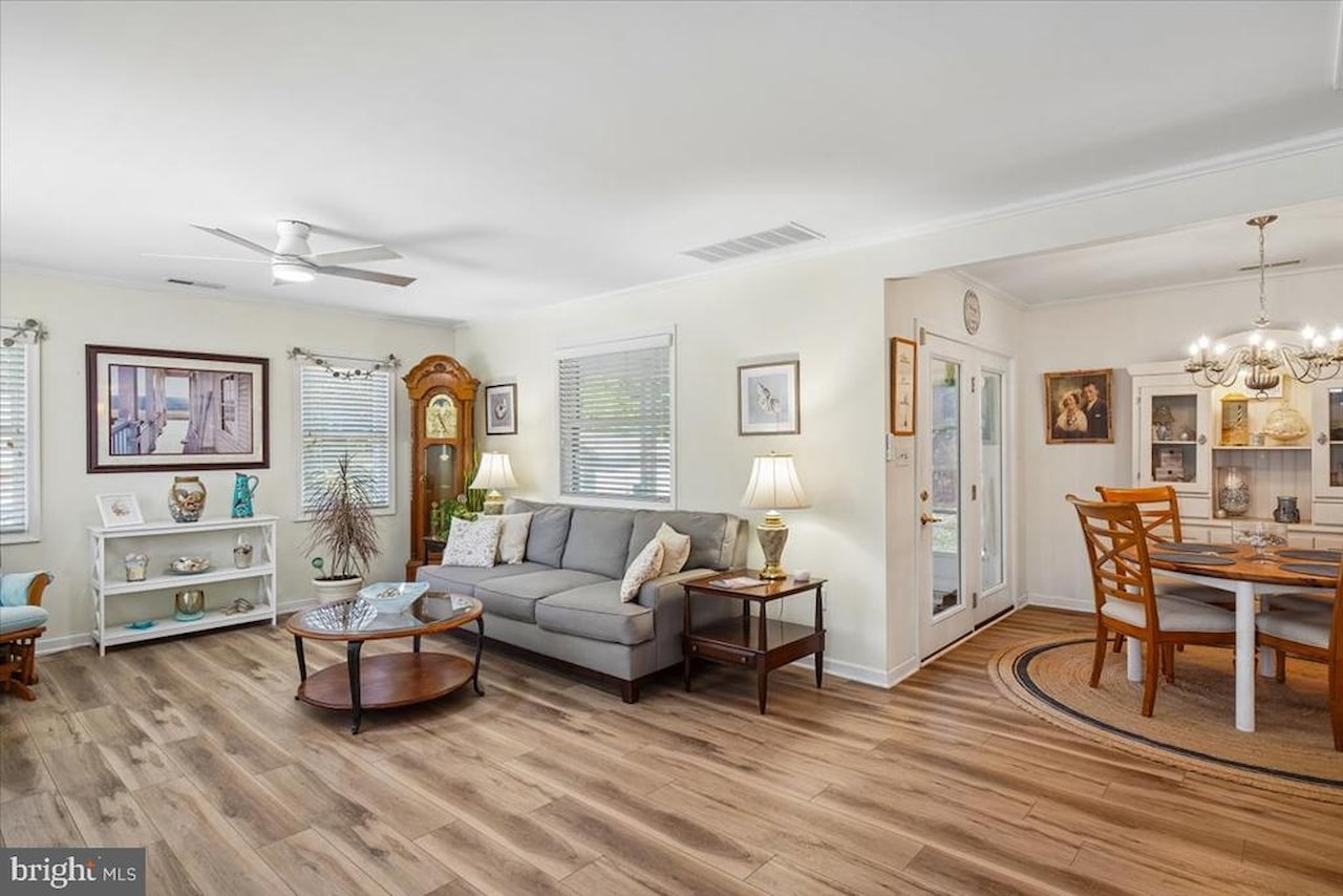  Real Estate for Sale - 30879 Maplewood Rd in Ocean View Photo 11