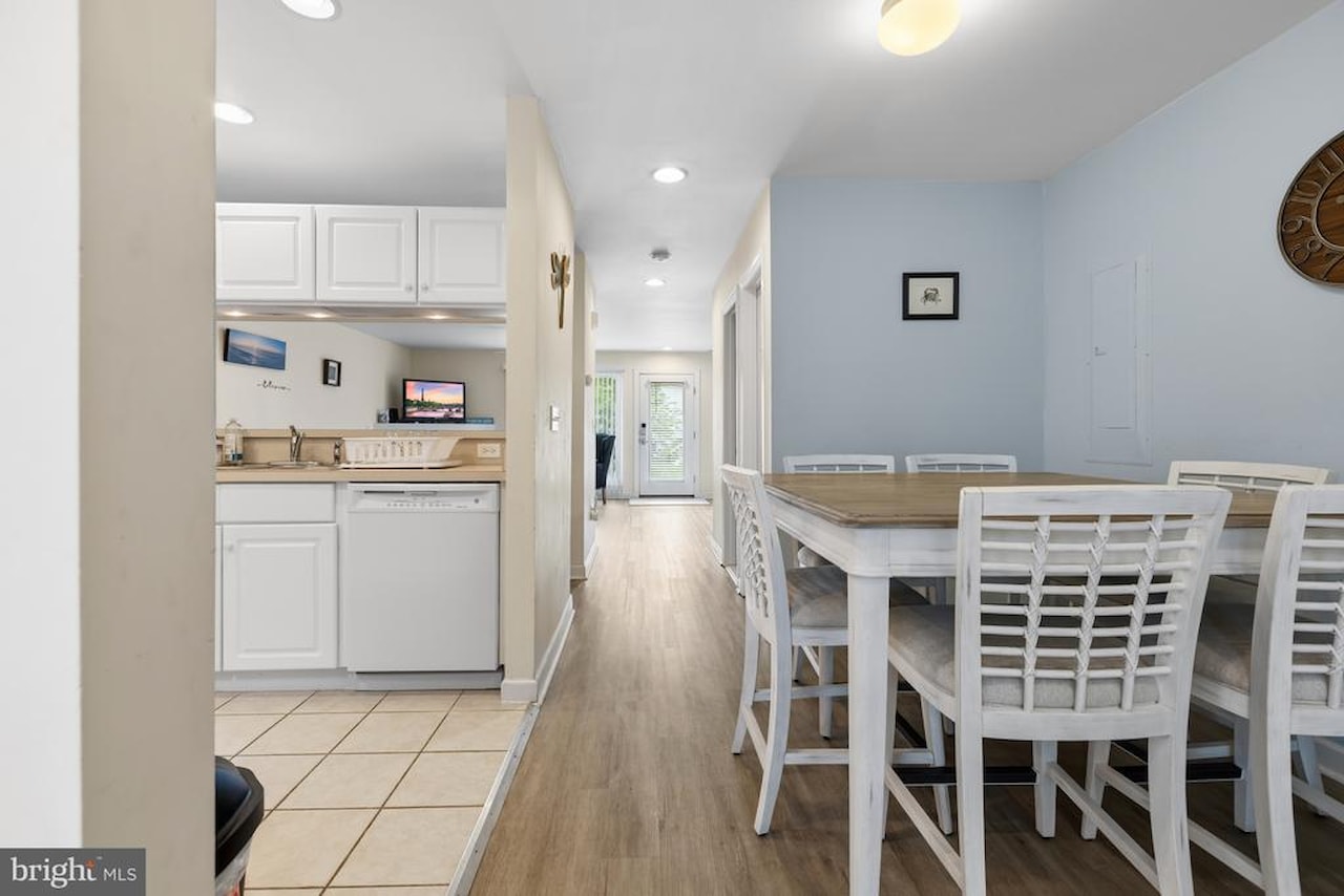  Real Estate for Sale - 750 Bayberry Cir in Bethany Beach Photo 3