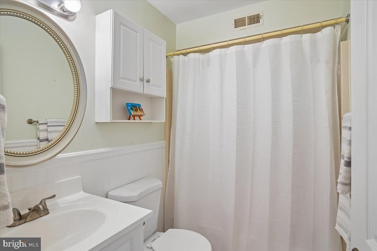 Jamaica Bay Real Estate for Sale - 204 33rd St #30302 in Ocean City Photo 11