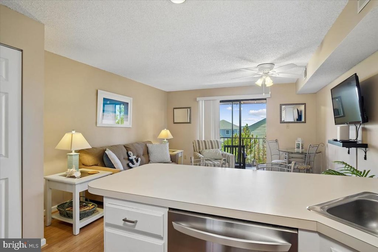 Jamaica Bay Real Estate for Sale - 204 33rd St #30302 in Ocean City Photo 8