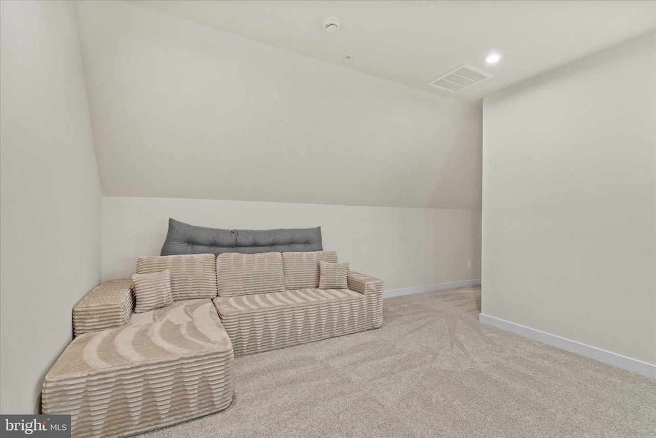  Real Estate for Sale - 12105 Landings Blvd in Berlin Photo 26