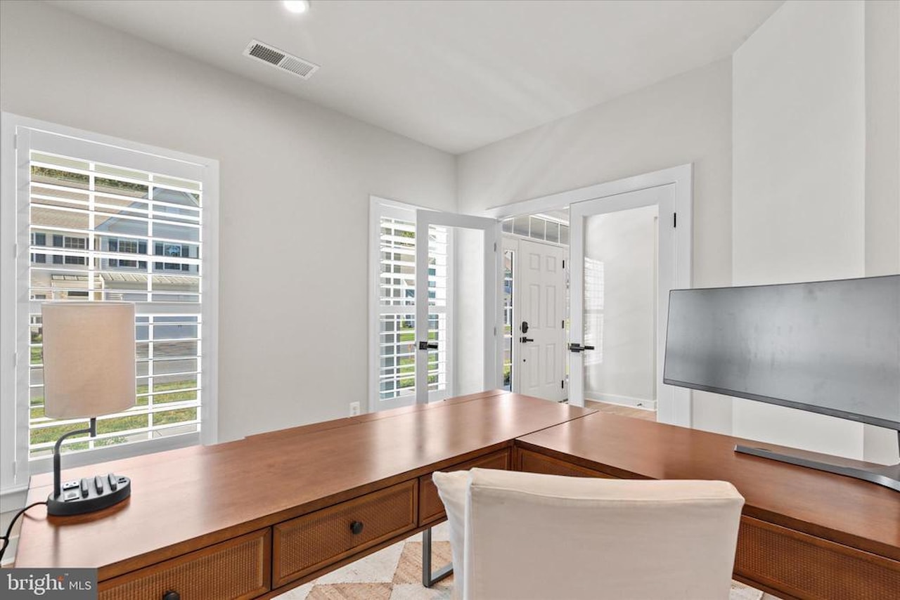  Real Estate for Sale - 12105 Landings Blvd in Berlin Photo 5