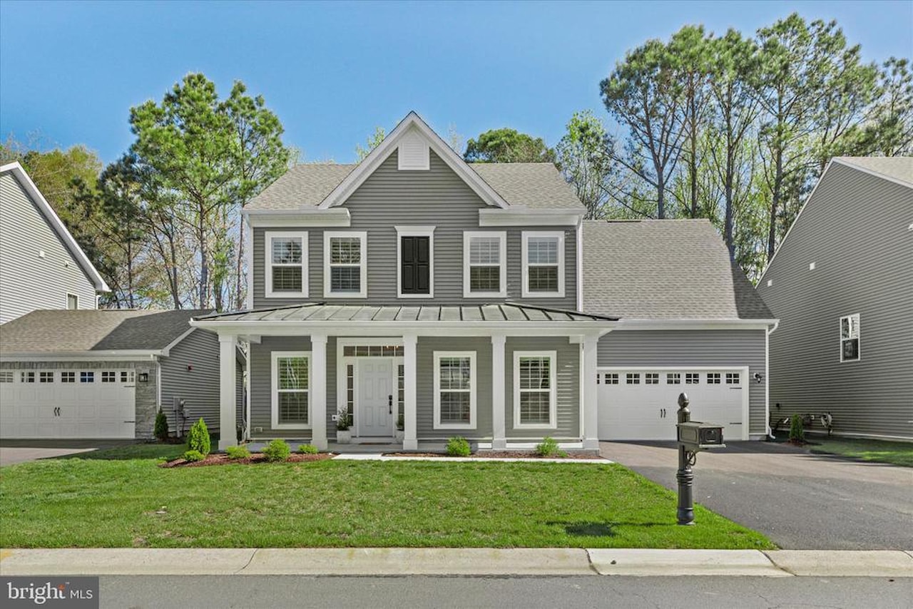  Real Estate for Sale - 12105 Landings Blvd in Berlin Photo 2