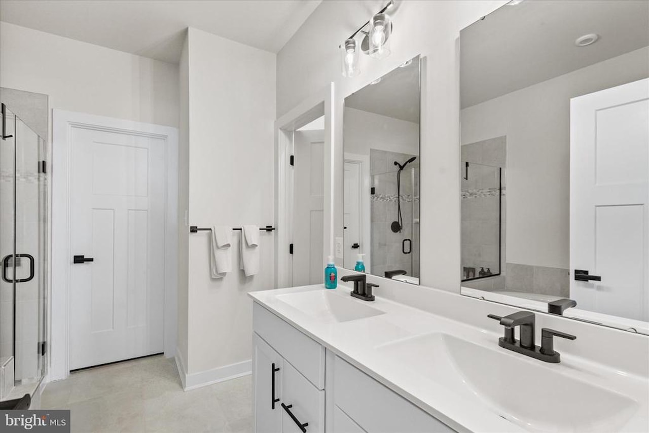  Real Estate for Sale - 12105 Landings Blvd in Berlin Photo 30