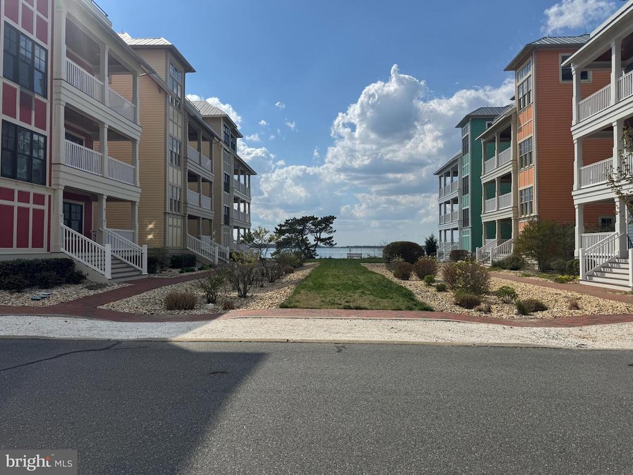 Sunset Island Real Estate for Sale - 8 Shore Point Dr in Ocean City Photo 5
