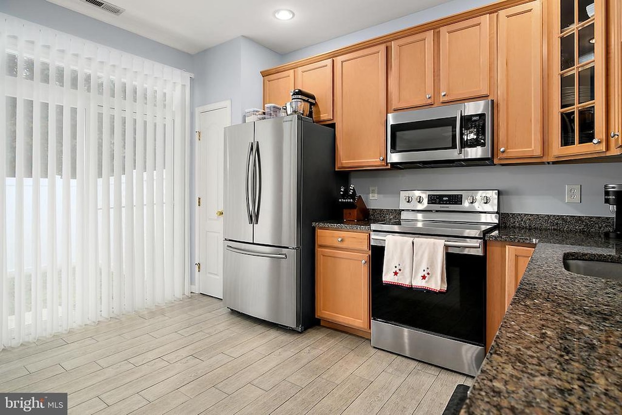  Real Estate for Sale - 172 Intrepid Ln #1402 in Berlin Photo 17