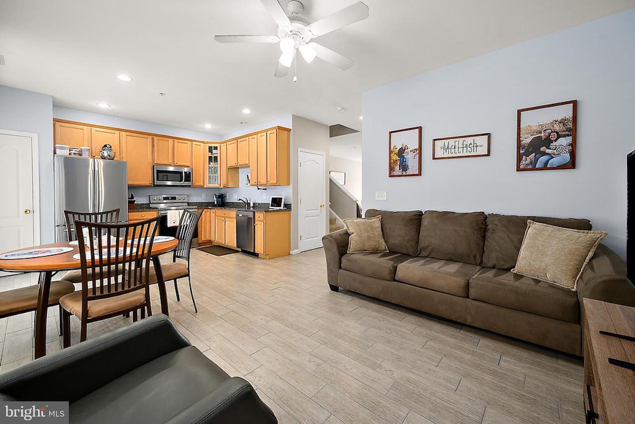  Real Estate for Sale - 172 Intrepid Ln #1402 in Berlin Photo 13
