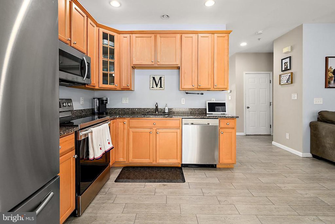  Real Estate for Sale - 172 Intrepid Ln #1402 in Berlin Photo 15