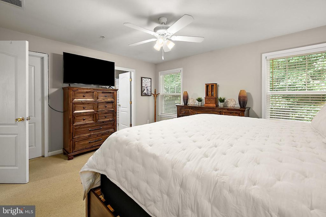  Real Estate for Sale - 172 Intrepid Ln #1402 in Berlin Photo 24