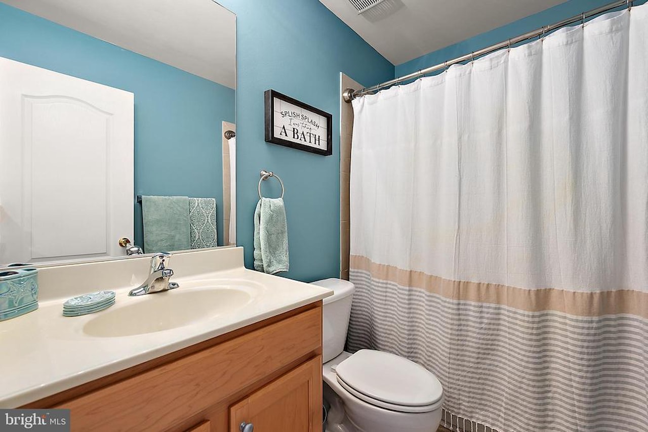  Real Estate for Sale - 172 Intrepid Ln #1402 in Berlin Photo 31