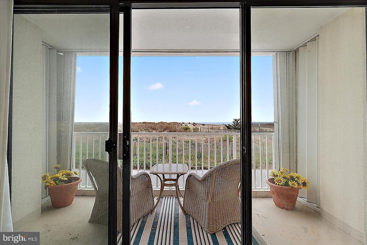 Breakwater II Real Estate for Sale - 13305 Wight St #103 in Ocean City Photo 5