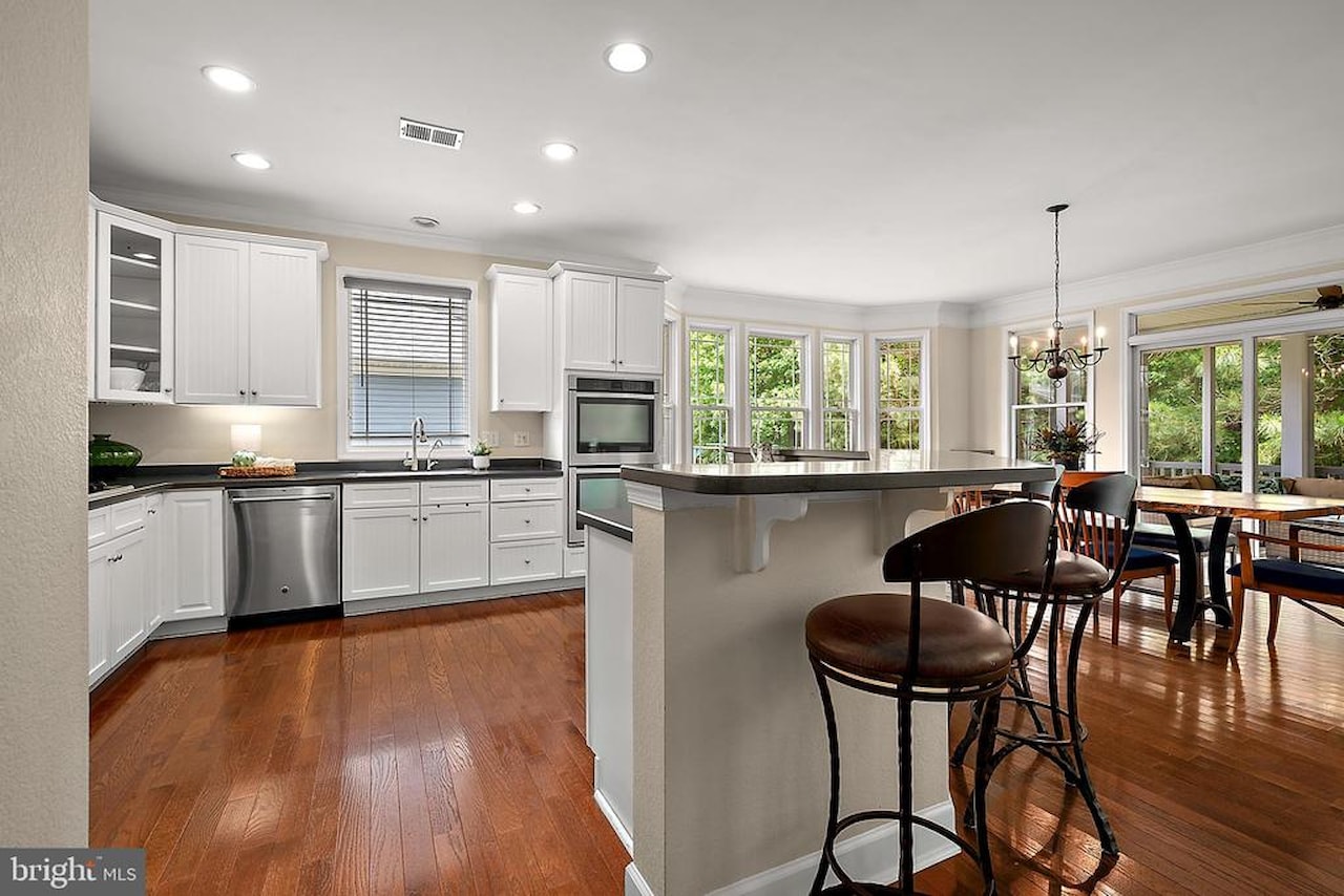  Real Estate for Sale - 11635 Maid At Arms Ln in Berlin Photo 4