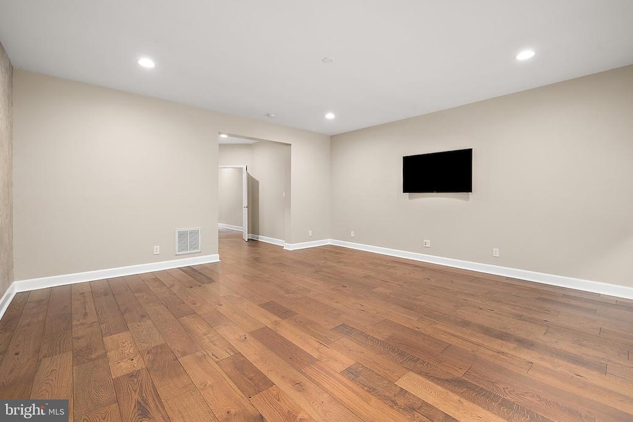  Real Estate for Sale - 11635 Maid At Arms Ln in Berlin Photo 29