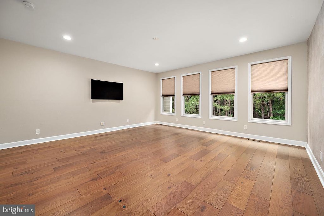  Real Estate for Sale - 11635 Maid At Arms Ln in Berlin Photo 30