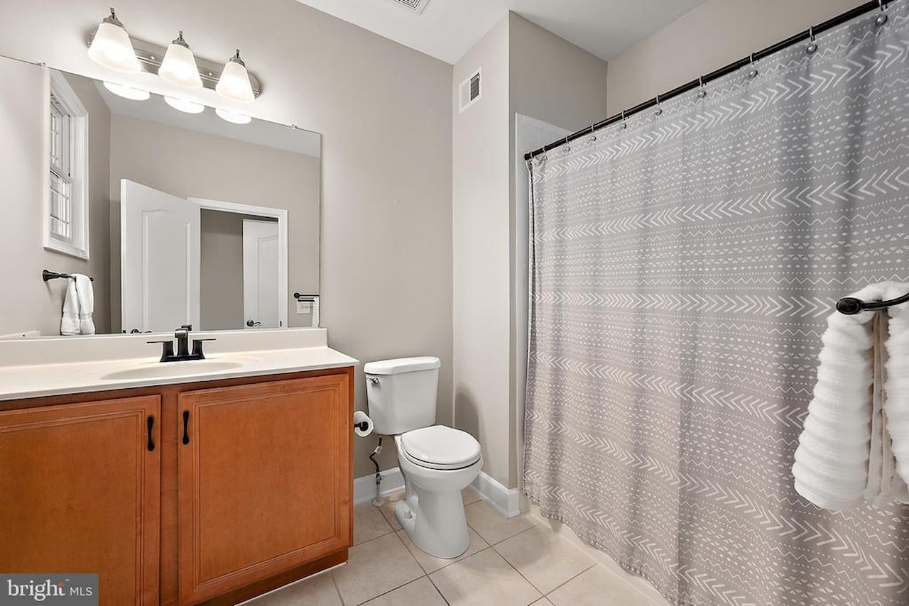  Real Estate for Sale - 11635 Maid At Arms Ln in Berlin Photo 39