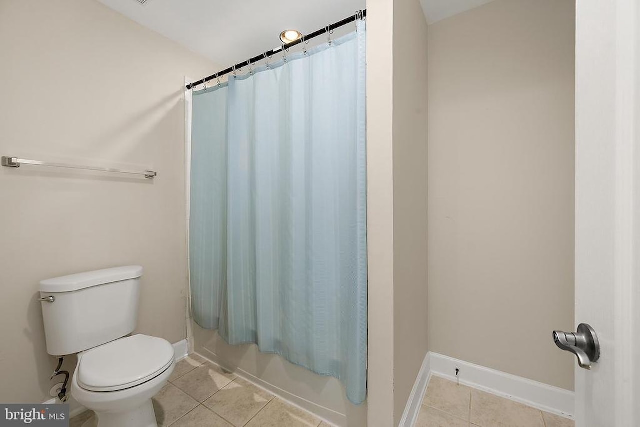  Real Estate for Sale - 11635 Maid At Arms Ln in Berlin Photo 52